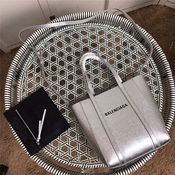 balenciaga tote bag small everyday replica bags - Image 8