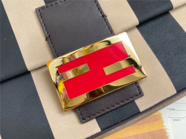 fendi baguette medium - Image 6