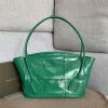 bottega veneta arco slouch bag green