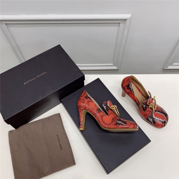 Bottega Veneta round-toe heels - Image 2