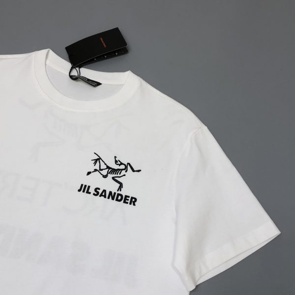 Arcteryx joint limited-edition T-shirt, made of cotton 32-count double-ply yarn, with logo letters on the chest - Image 4