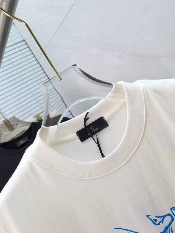 ARCTERYX Archeopteryx 2023 spring and summer new rabbit ? year joint limited edition male and female couple of the same style ? short-sleeved T-shirt - Image 6