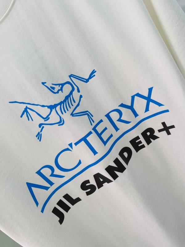 ARCTERYX Archeopteryx 2023 spring and summer new rabbit ? year joint limited edition male and female couple of the same style ? short-sleeved T-shirt - Image 8