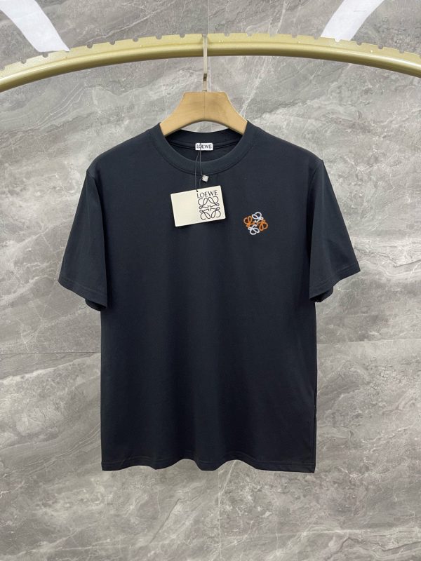 LOEWE 2023 men's round neck short-sleeved T-shirt is new! Iconic small embroidered LOGO - Image 4