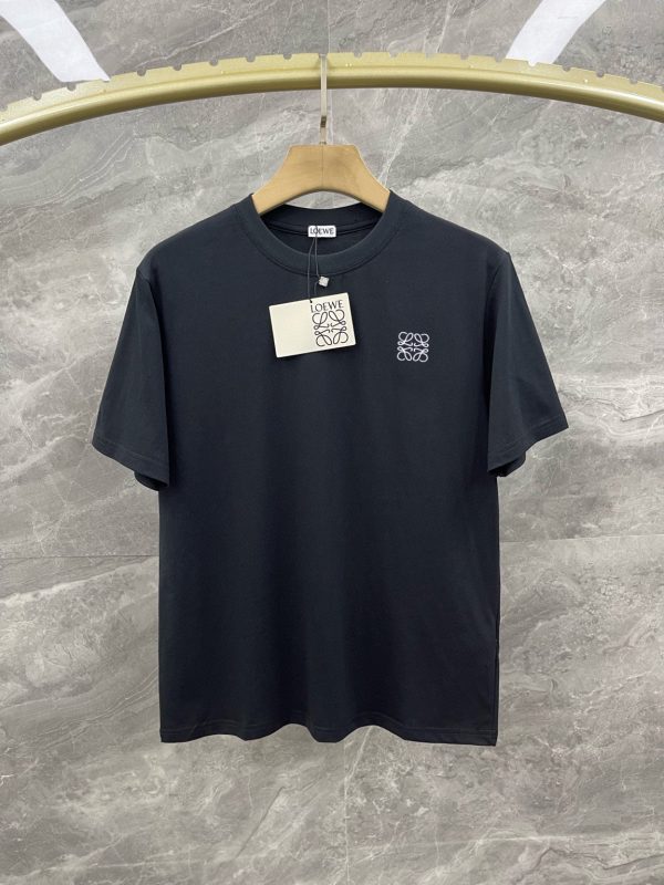 LOEWE 2023 men's round neck short-sleeved T-shirt is new! Iconic embroidered small LOGO, simple but exquisite - Image 3