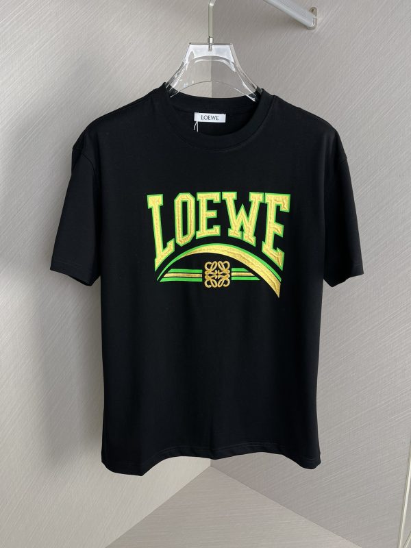 LOEWE 2023 spring and summer new logo logo design couple short-sleeved T-shirts! Counter synchronization