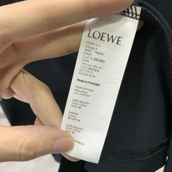 Loewe 2023SS letter logo loose version short-sleeved T-shirt, simple and elegant has always been the main brand of the brand. It is fashionable and versatile, and it is actually the first choice for men. - Image 9