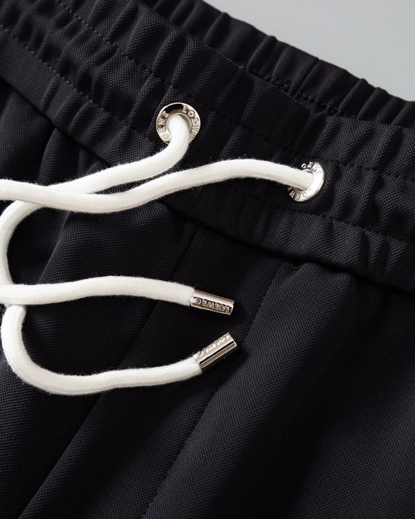 LOEWE's 2023 new model is on the market, hot style ???shorts, high-end custom-made, comfortable upper body, and the real effect is very good ? - Image 5
