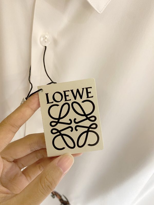 LOEWE 2023 early spring new product counter casual long-sleeved shirt! Perfectly embroidered logo text - Image 15