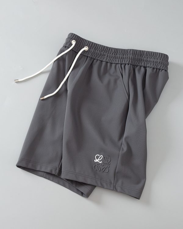 LOEWE's 2023 new model is on the market, hot style ???shorts, high-end custom-made, comfortable upper body, and the real effect is very good ? - Image 3