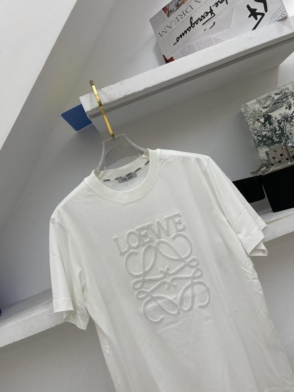 LOEWE Spring/Summer❗️Long-staple cotton slightly wide version ?Handsome new product, as always, best-selling short-sleeved short sleeves ?Top quality - Image 4