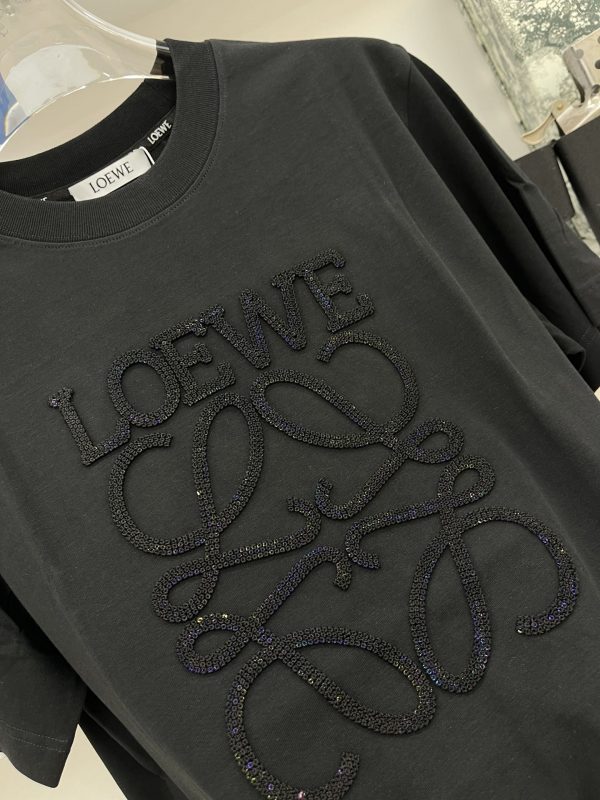 LOEWE Spring/Summer❗️Long-staple cotton slightly wide version ?Handsome new product, as always, best-selling short-sleeved short sleeves ?Top quality - Image 6