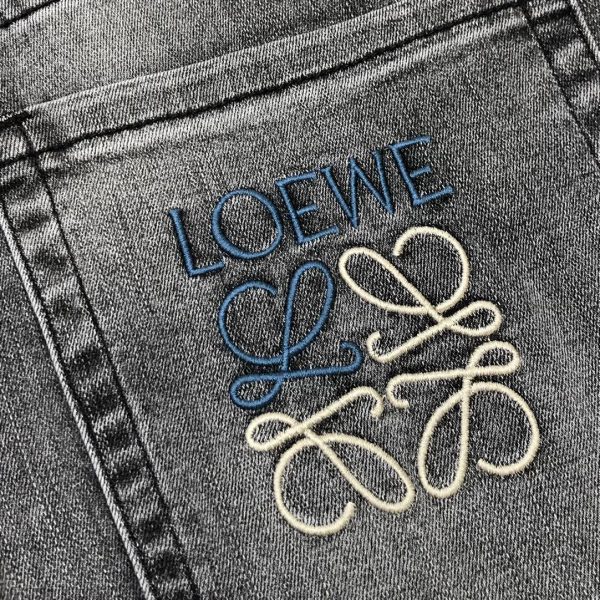 Loewe 2023 new men's casual jeans, heavy industrial washing, is also the most test fabric and washing process - Image 8
