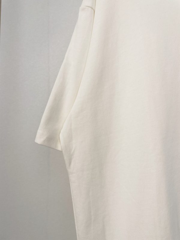 LOEWE  Exclusive custom weaving and dyeing pure cotton material has a superb texture and high-quality embroidery on the front chest - Image 15