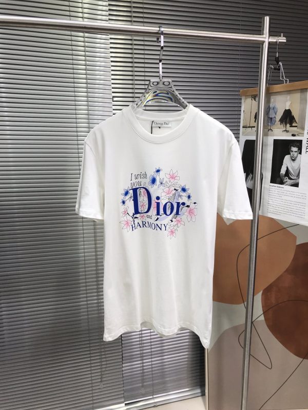 Dior2023 spring and summer men and women of the same style ?round neck short-sleeved T-shirt, Italian original order channel, very personalized and high-end style, logo pattern embossed craft design! Couple style cotton short-sleeved T-shirt