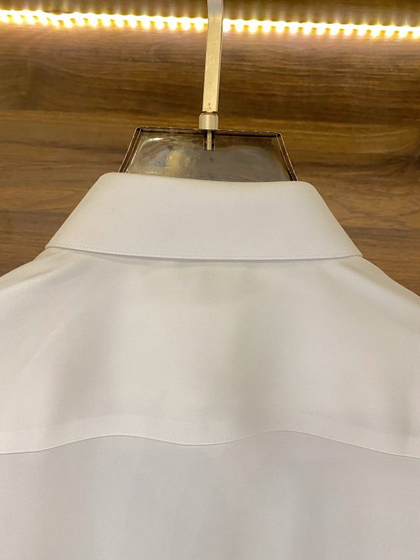 DIOR 2023 early spring new product counter casual long-sleeved shirt! Perfectly embroidered logo text, seamless tailoring Imported 80-count ultra-high-count mulberry silk cotton - Image 9