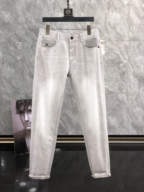 Dior Exclusive Backdrops! high quality! Non-market currency! 2023 spring and summer new hot style jeans, imported custom fabrics, classic fit, classic jeans color - Image 11