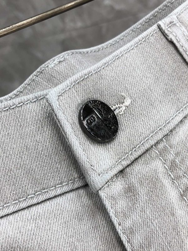 Dior Exclusive Backdrops! high quality! Non-market currency! 2023 spring and summer new hot style jeans, imported custom fabrics, classic fit, classic jeans color - Image 15