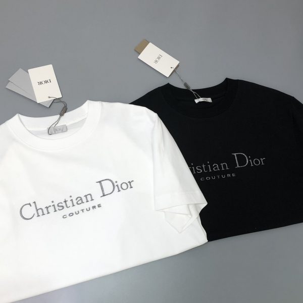 Dior 2023SS Short-sleeved T-shirt with metallic letter logo embroidery on the chest, the body is made of cotton knitted fabric, soft and comfortable to the touch - Image 8