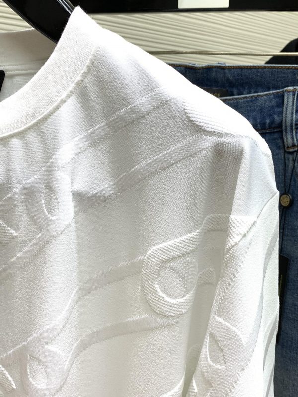 A set of FENDI, the latest summer product of 2023, is available at counters at the same time, original order, casual and fashionable round neck short-sleeved suit, imported - Image 4