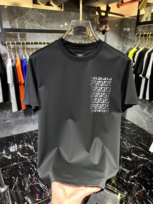 Fendi23ss counter with the same round neck short-sleeved T-shirt custom fabric The fabric is made of original elastic suede skin-friendly fabric - Image 5