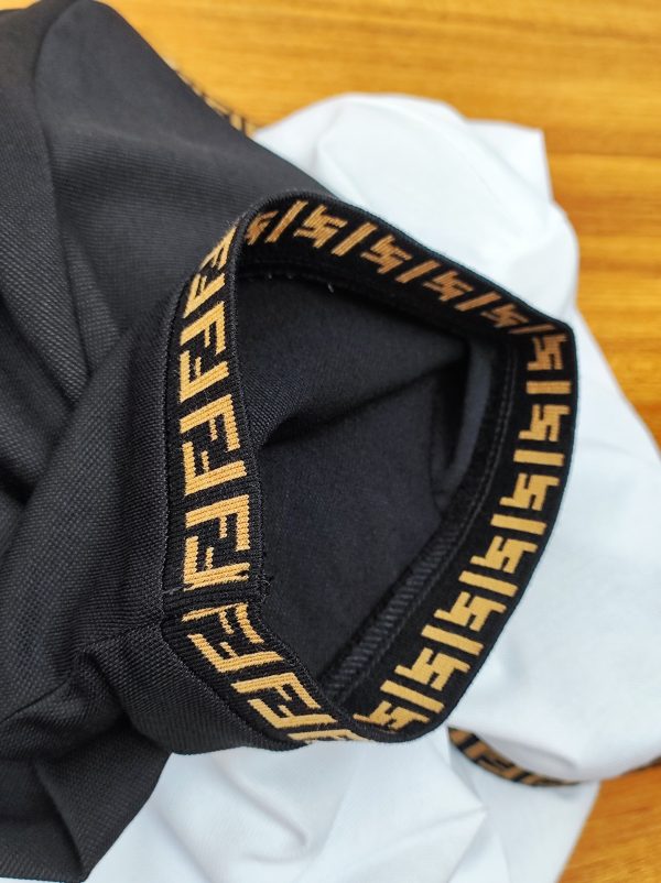 FENDI ??Top round neck fashion casual short sleeves ???? High-end custom versatile style that anyone can easily control Fabric full custom craft Luxury classic brand on the chest - Image 3