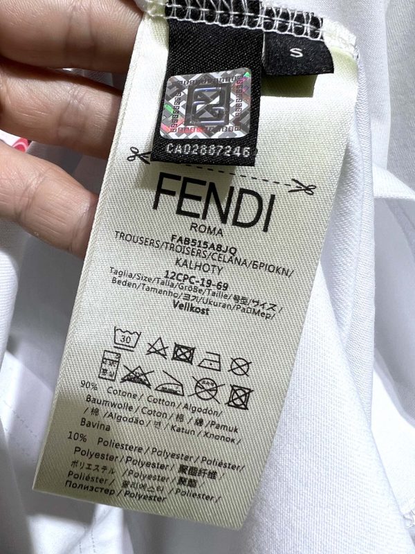 FENDI23's latest printed T-shirt is super recognizable! Creativity ✓The relentless pursuit of rejuvenating the design connotation of shoe design The hem comes with a small monster to identify ?logo small buckle Three standard complete, versatile single product - Image 3