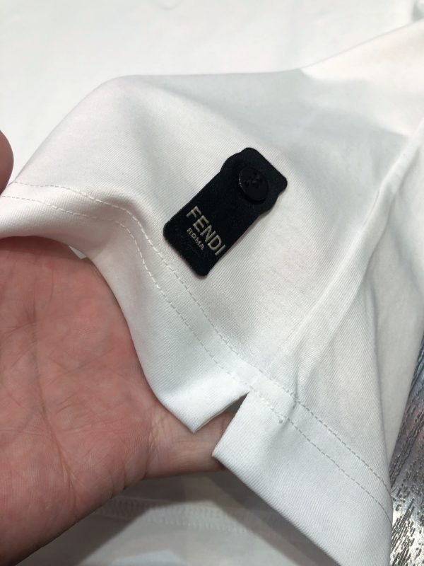 FENDI's new season new short-sleeved T-shirt with Fendi Roma miniature embroidery on the chest, brand letter logo highly recognizable and simple miniature Fendi Roma embroidery design - Image 5