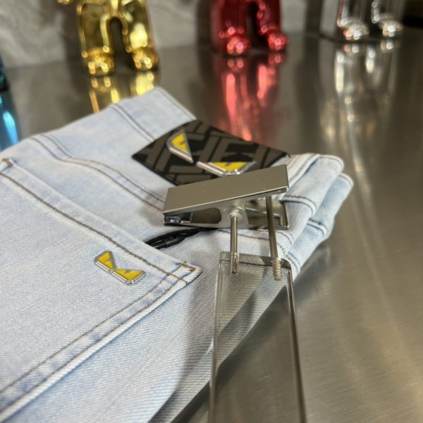 Fendi/ spring and summer new products, three standard complete, micro-elastic jeans, good products, no need to introduce too much, see details - Image 3