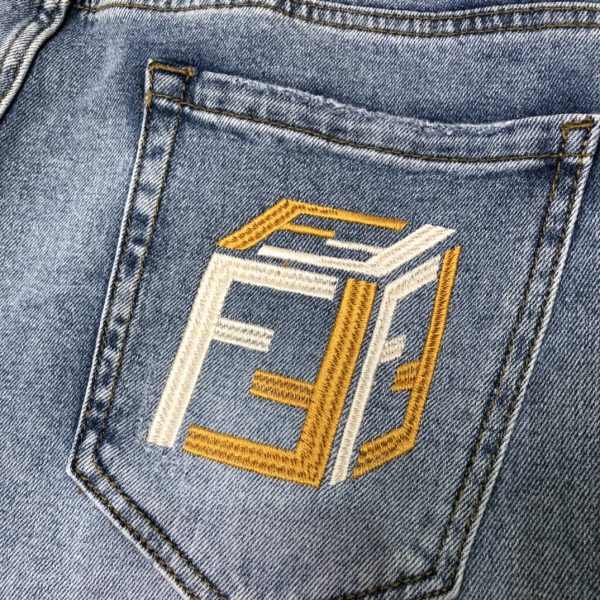 Fendi 2023 early spring new product classic ripped five-pocket jeans, a style that can be easily controlled by business and leisure! The pocket is the highlight of the design, and the embellishment design of the logo embroidery on the back pocket - Image 3