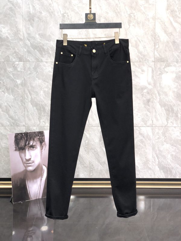 FENDI 2023 spring and summer new jeans, the first release on the whole network, the hot style is coming, the official website is synchronized, the latest fashion show in Paris fashion week, fashionable primary color yeast washing process
