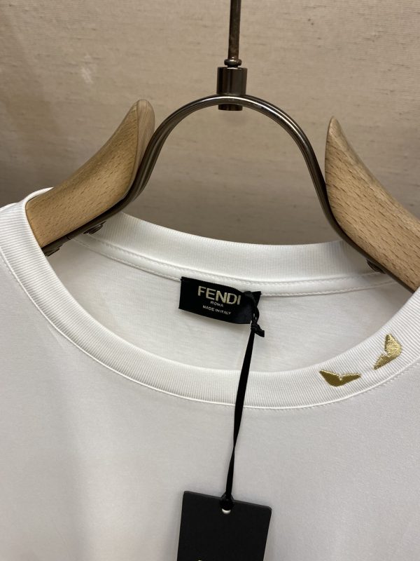 Fendi, 23/SS men's new classic logo logo short-sleeved T-shirt, the same style as ZG, can be called a versatile item - Image 16
