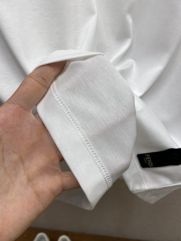 Fendi, 23/SS men's new classic logo logo short-sleeved T-shirt, the same style as ZG, can be called a versatile item - Image 12