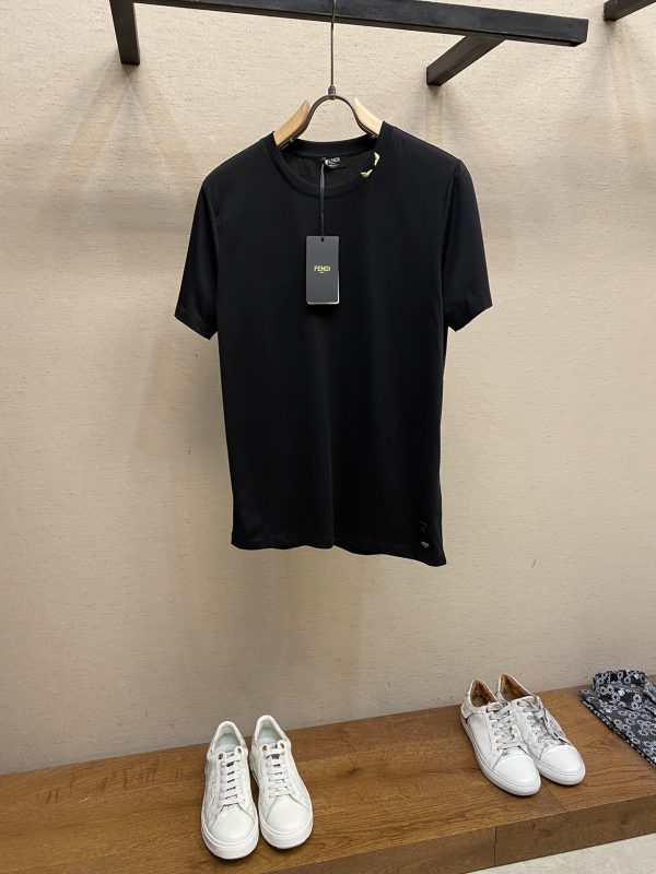 Fendi, 23/SS men's new classic logo logo short-sleeved T-shirt, the same style as ZG, can be called a versatile item - Image 10