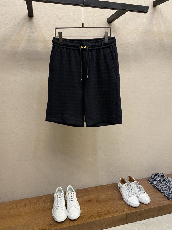 Fendi, men's casual shorts ?pure cotton knitted casual pants, the latest upper body version is invincible