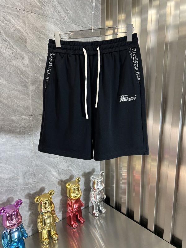 Fendi/ spring and summer new products, three standard complete, casual pants, shorts, good products, no need to introduce too much, see details