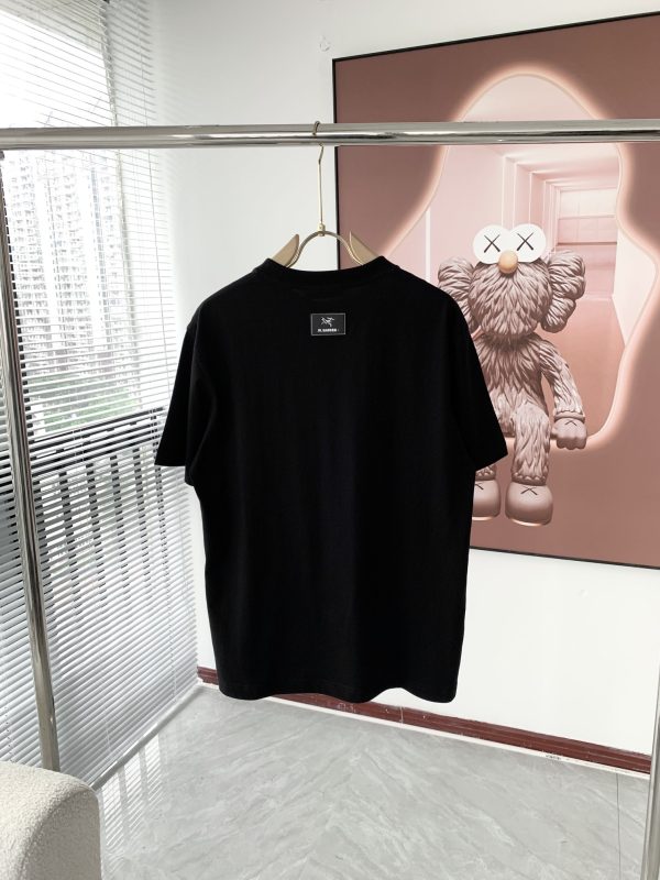 ARCTER*X Archeopteryx co-branded JIL SANDER 2023 spring and summer new men's and women's same style ?Short-sleeved T-shirt outdoor brand Maybe the first thing you think of is Canada Goose - Image 14